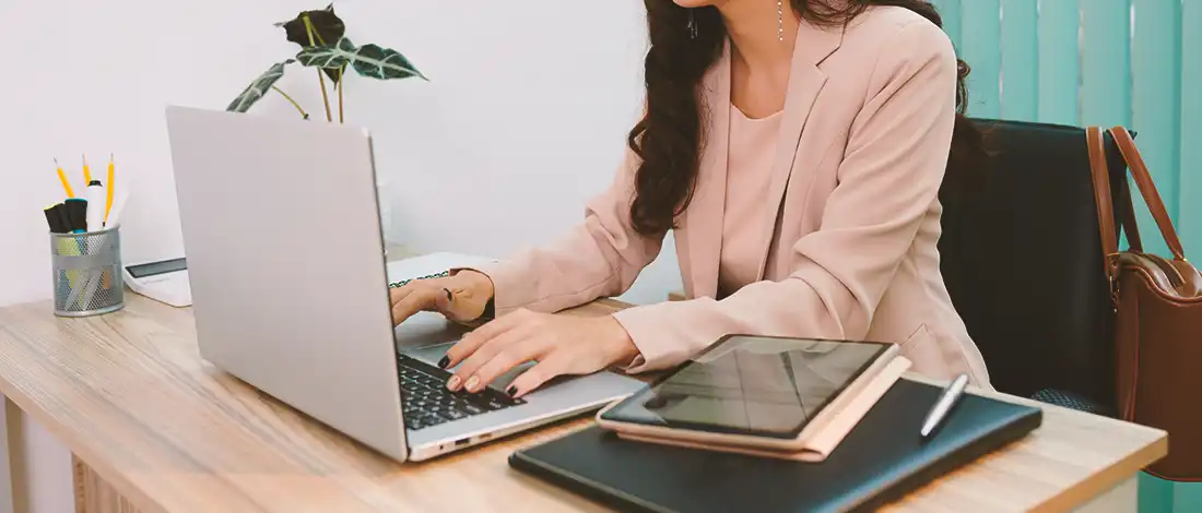 A woman looking up an LLC in Missouri
