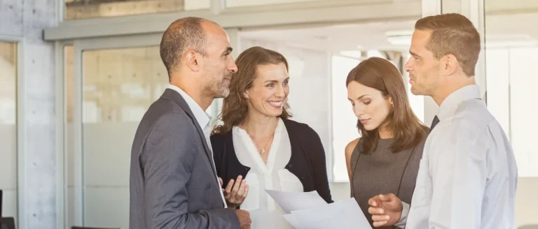 People discussing how to start a business in Tennessee